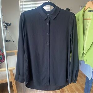 UNIQLO Button Down Long Sleeve in Black - Size Small